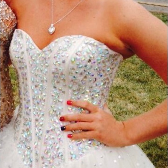 Prom Paparazzi Dress - Picture 6 of 7